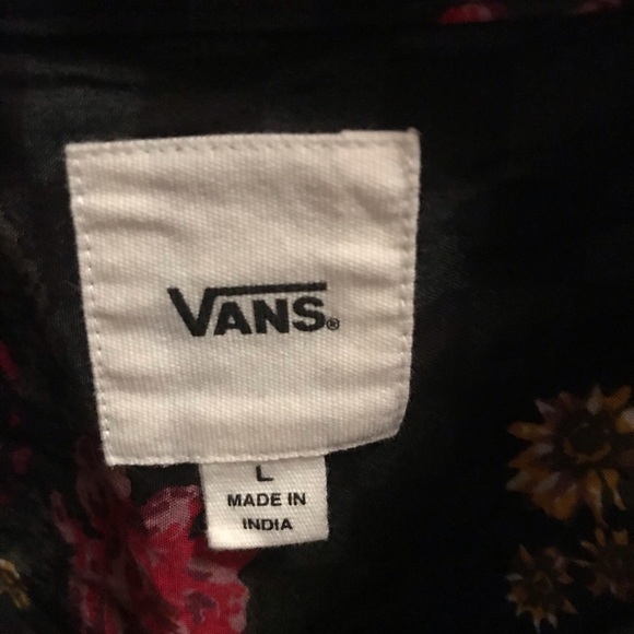 NWT Vans Button Down Shirt - Picture 8 of 8